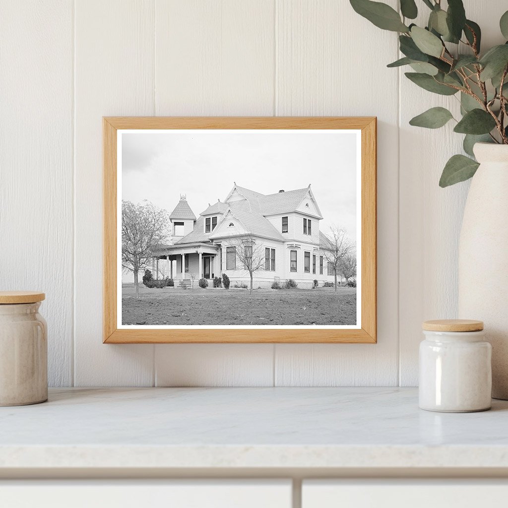 Travis County Texas Farmhouse and Barn March 1940