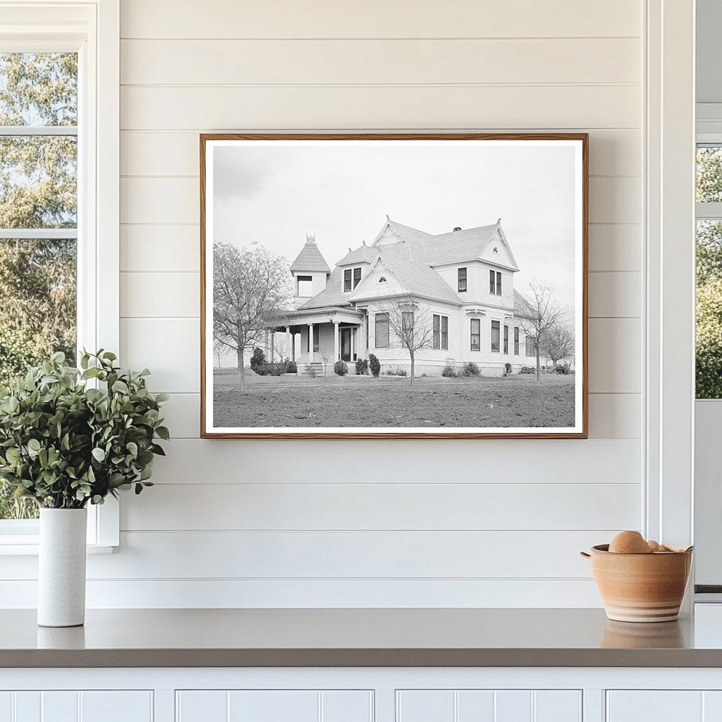 Farmhouse and Barn in Travis County Texas 1940
