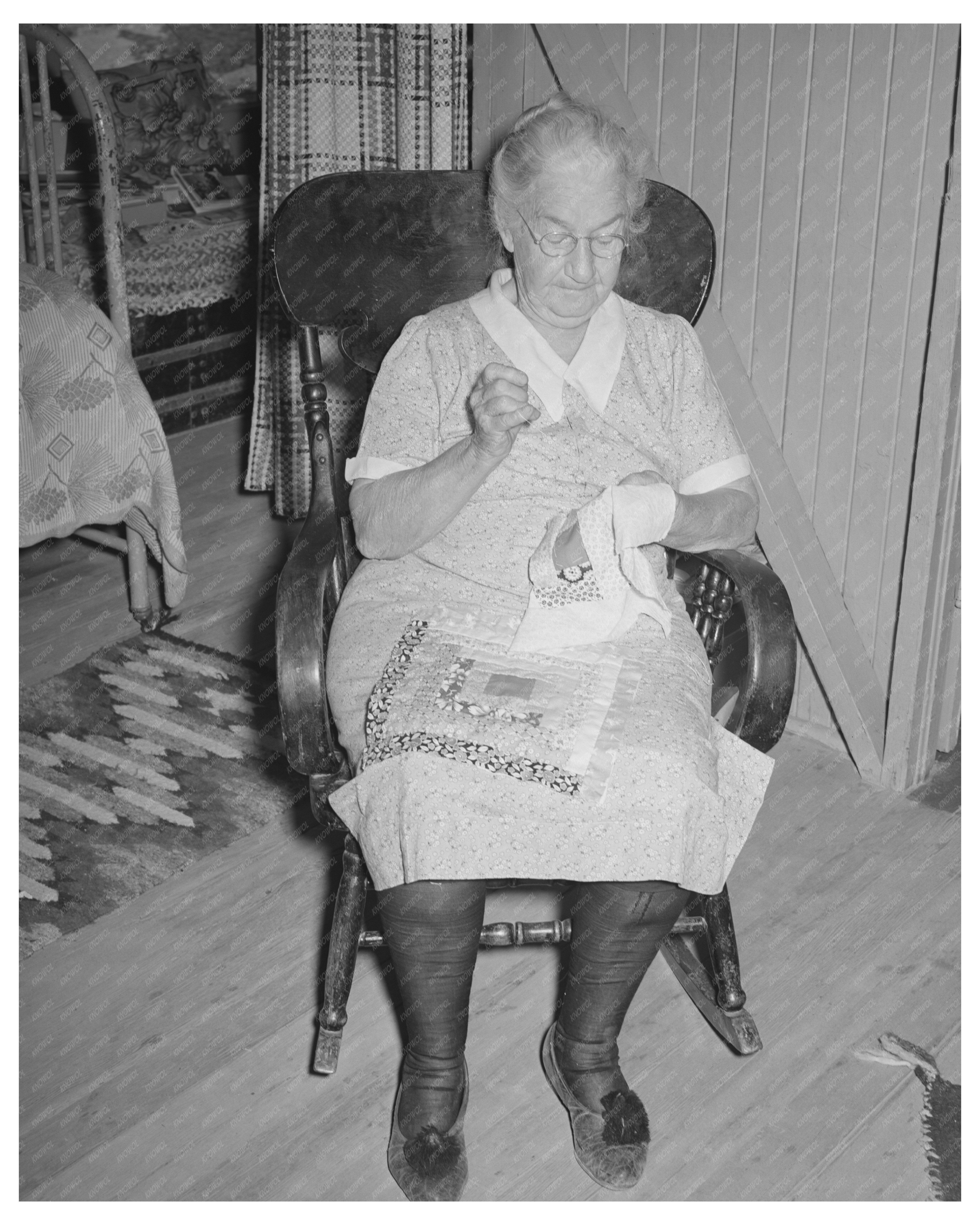 Woman Quilting in Maricopa County Arizona May 1940