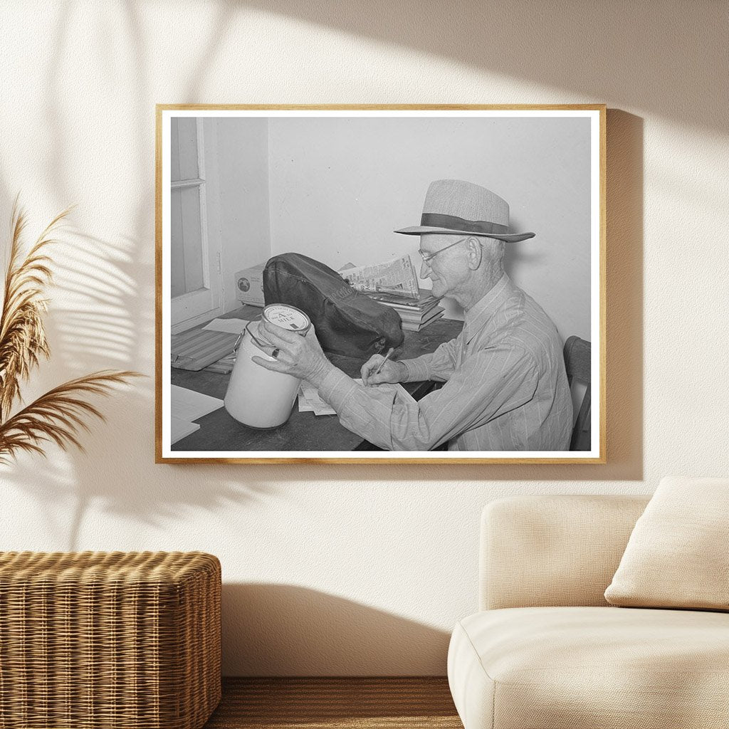 Mr. McIntyre Manager of Chandler Farms May 1940