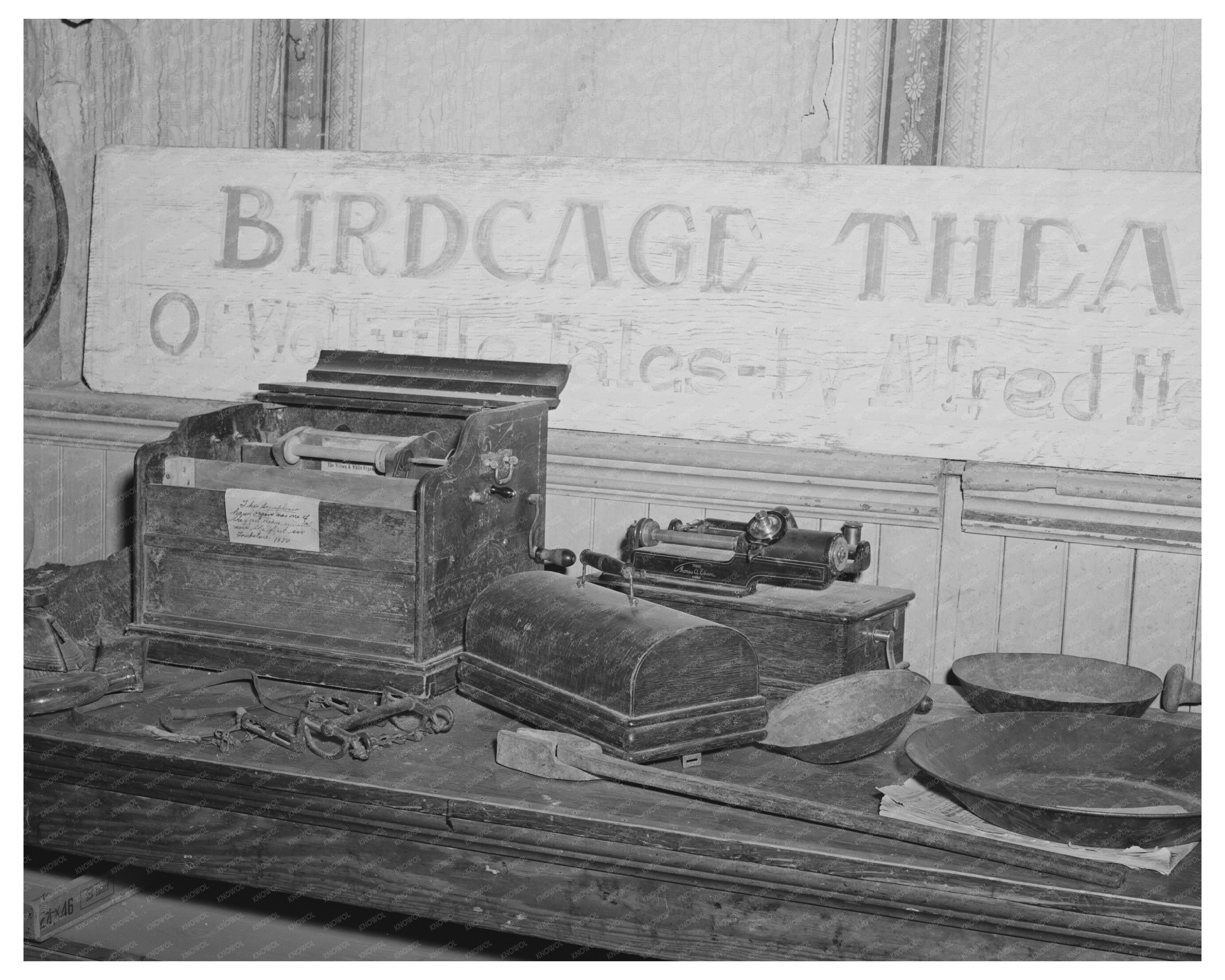 Vintage Music Machines and Mining Pans Tombstone 1940