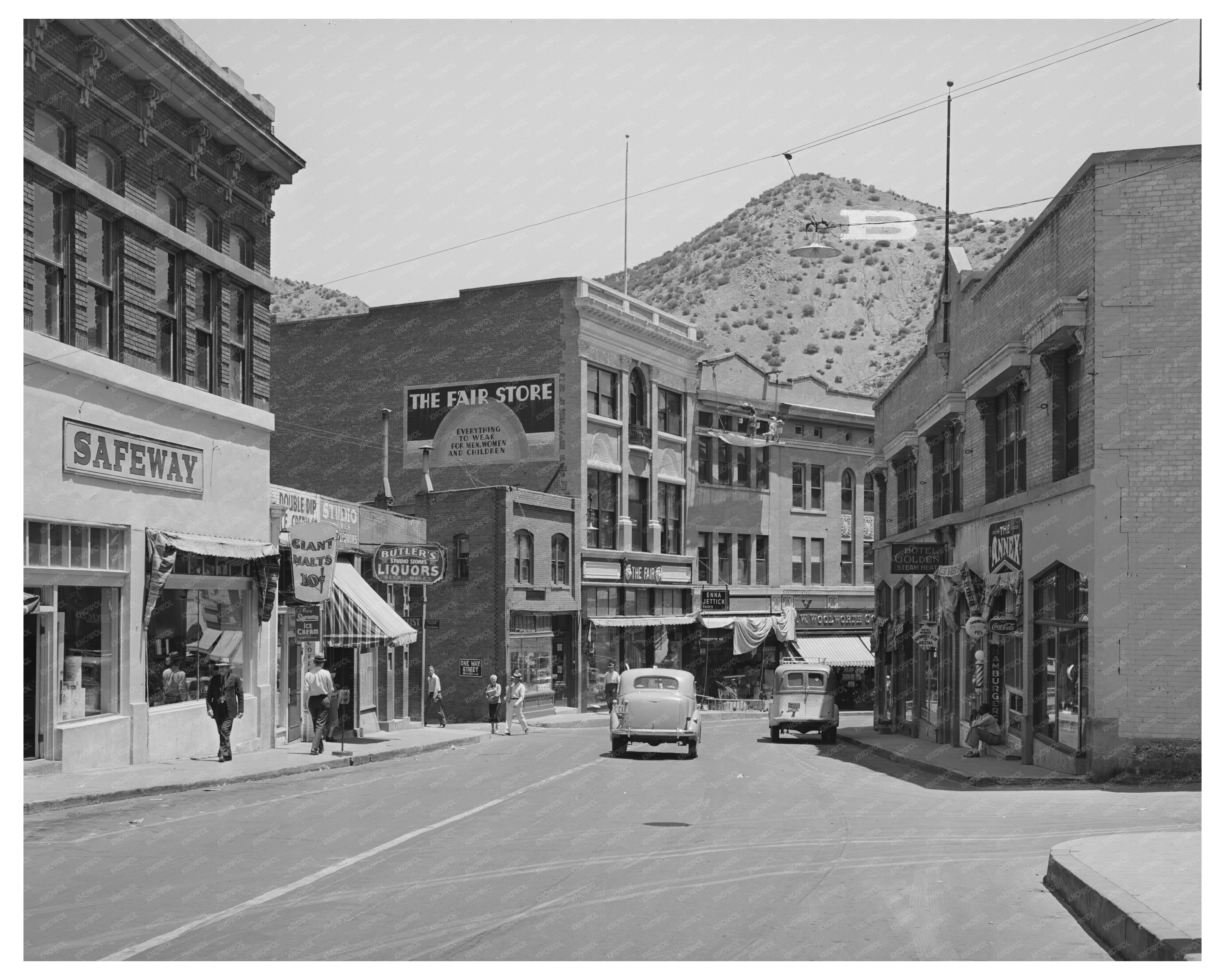 Bisbee Arizona Main Street Scene May 1940