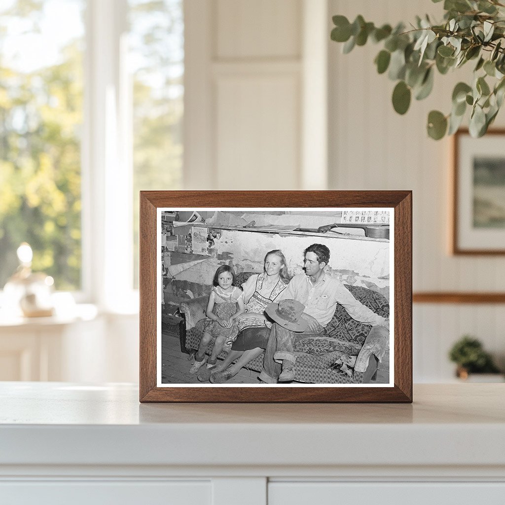 Faro and Doris Caudill Family in Pie Town New Mexico 1940