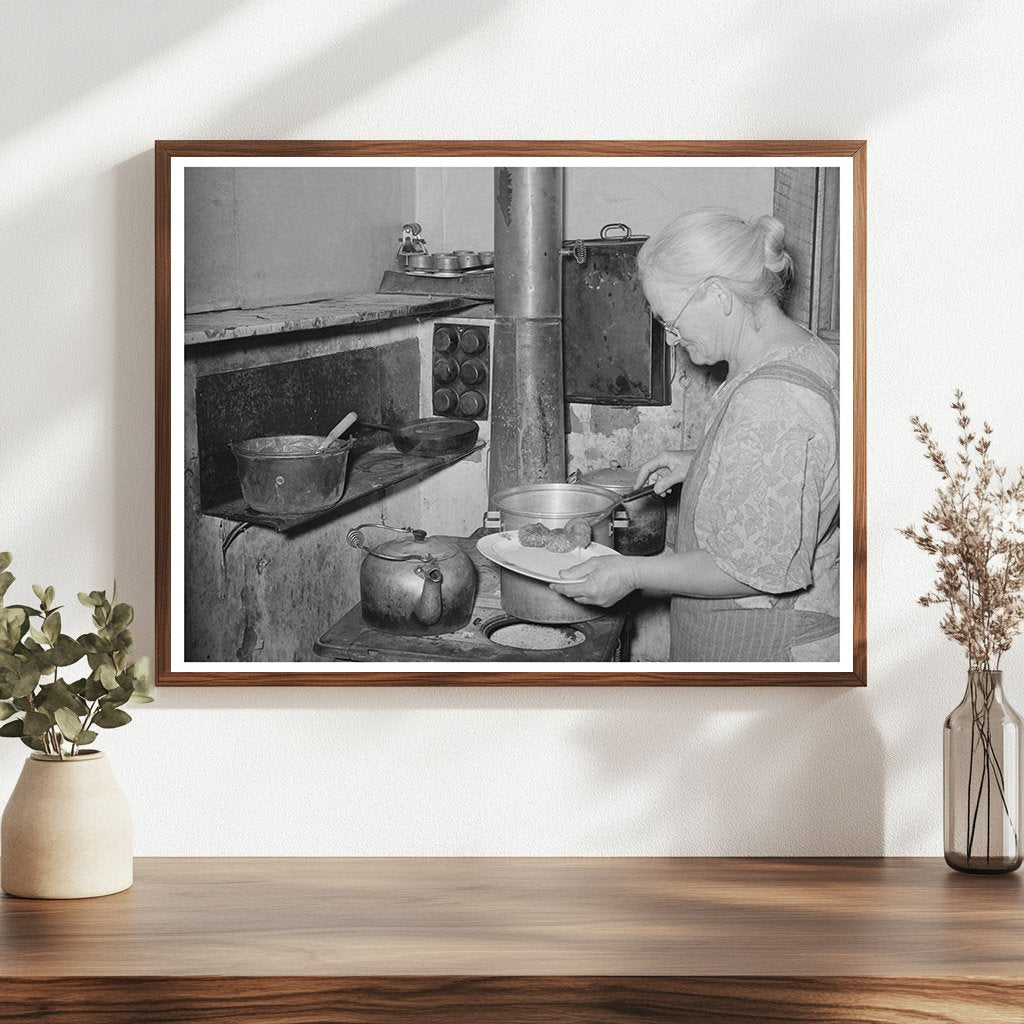 Sausage and Canned Goods in Pie Town New Mexico 1940