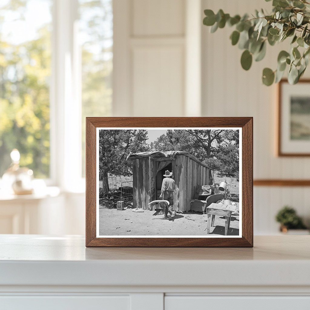 Faro Caudill Relocates Household Items in Pie Town 1940