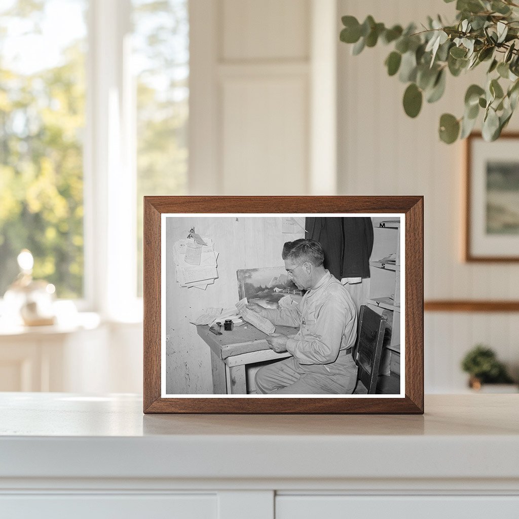 Mr. Keele Reviews Accounts at Pie Town Store 1940