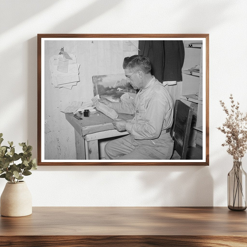 Mr. Keele Reviews Accounts at Pie Town Store 1940