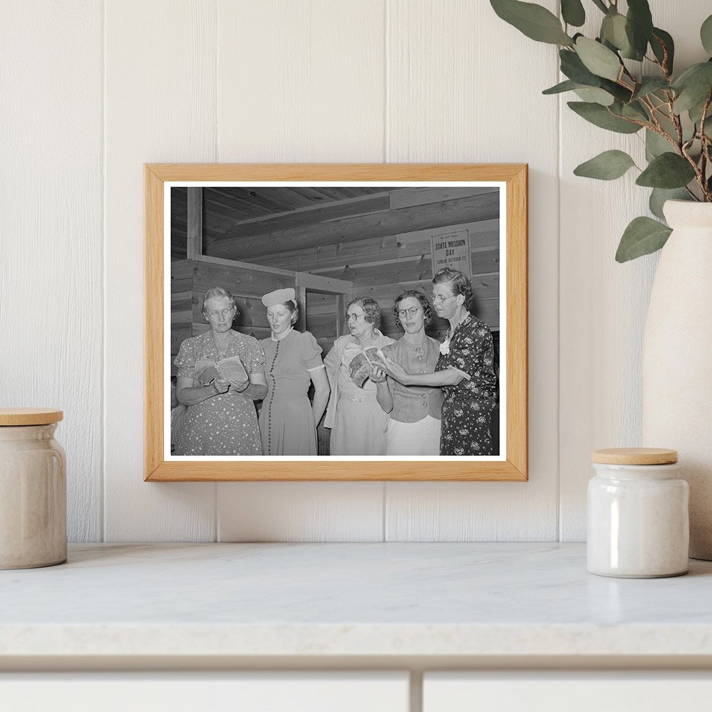 Ladies Quintette at Community Sing in Pie Town 1940