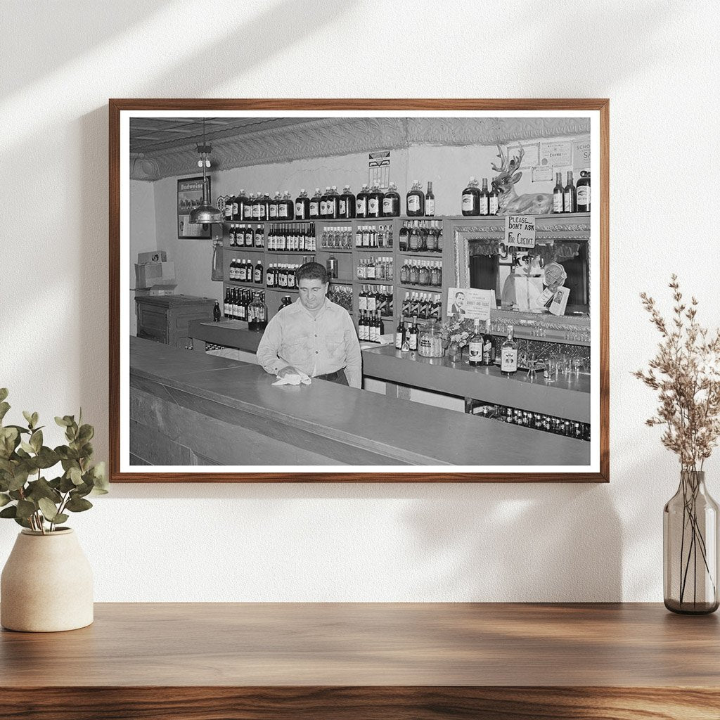 Barkeeper in Penasco New Mexico August 1940