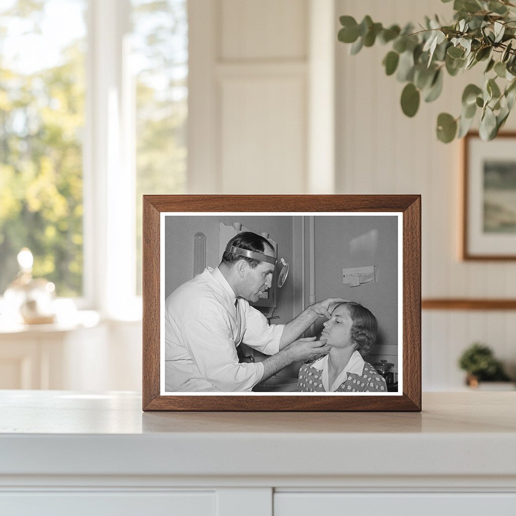 Doctor Examines Rehabilitation Borrower in Utah August 1940