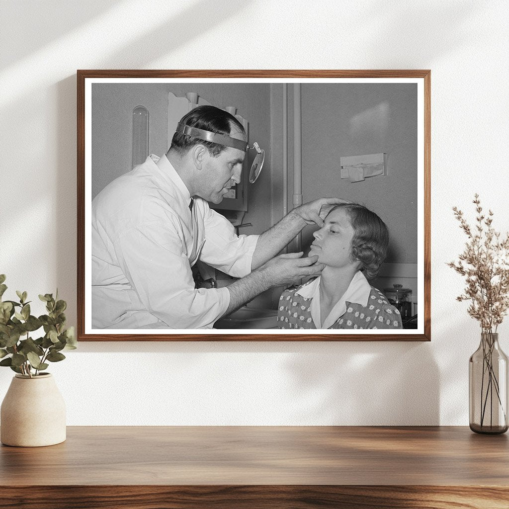 Doctor Examines Rehabilitation Borrower in Utah August 1940