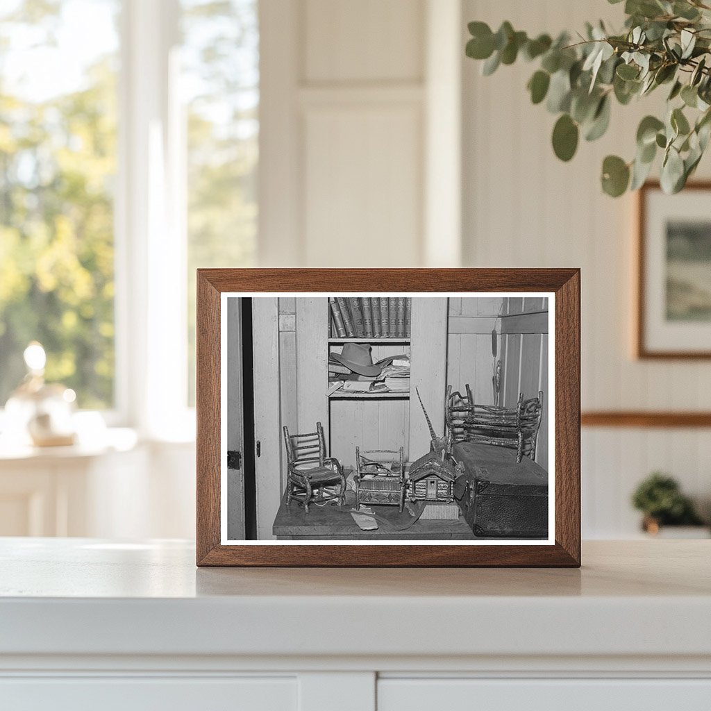 Miniature Furniture by Perry Warners Brother 1940