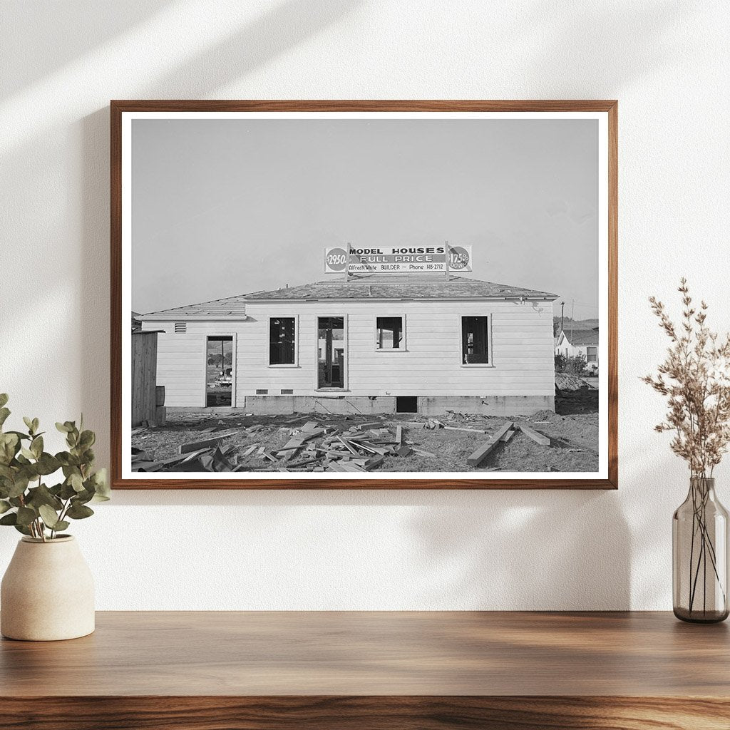 Roofing Process in Pacific Beach California December 1940