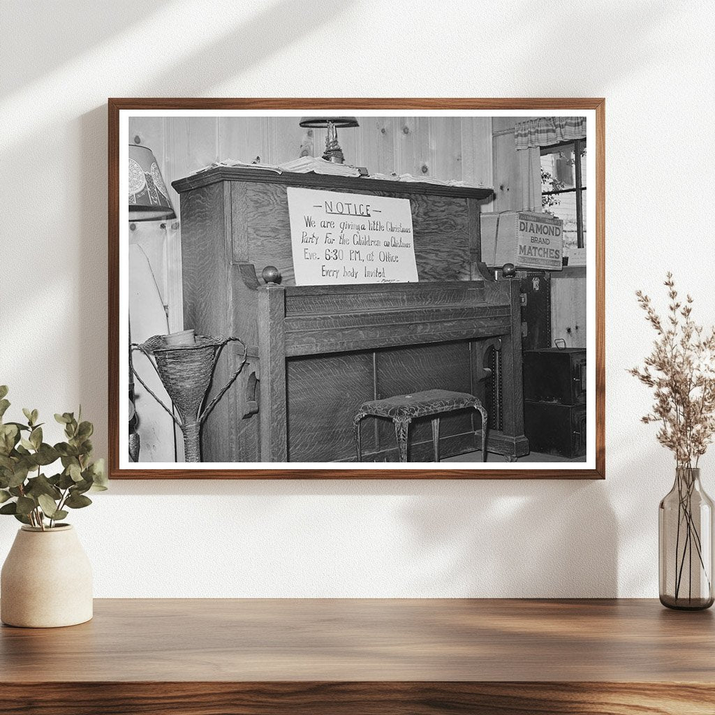 San Diego Tourist Office Sign Family Men 1940