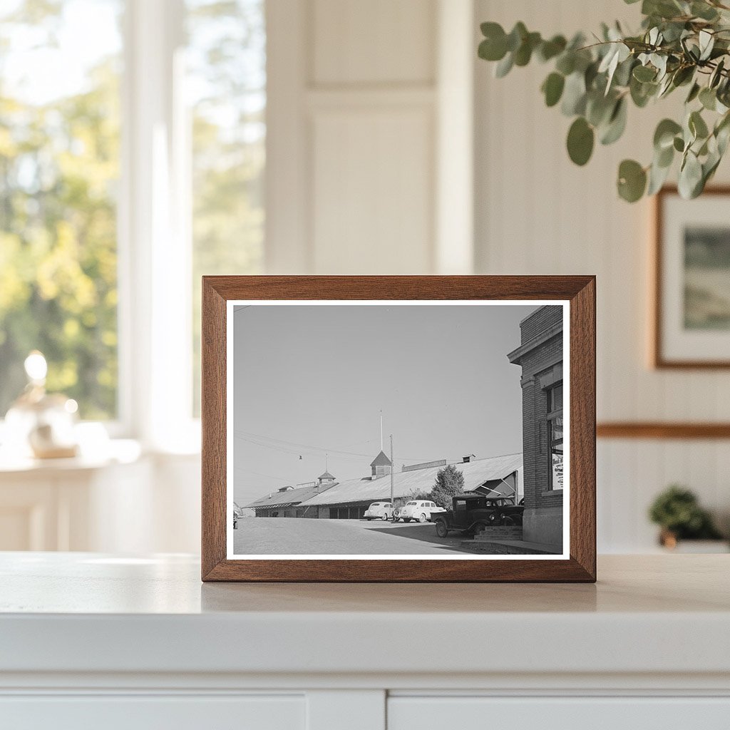 Bank of America and Earl Fruit Company New Castle 1940