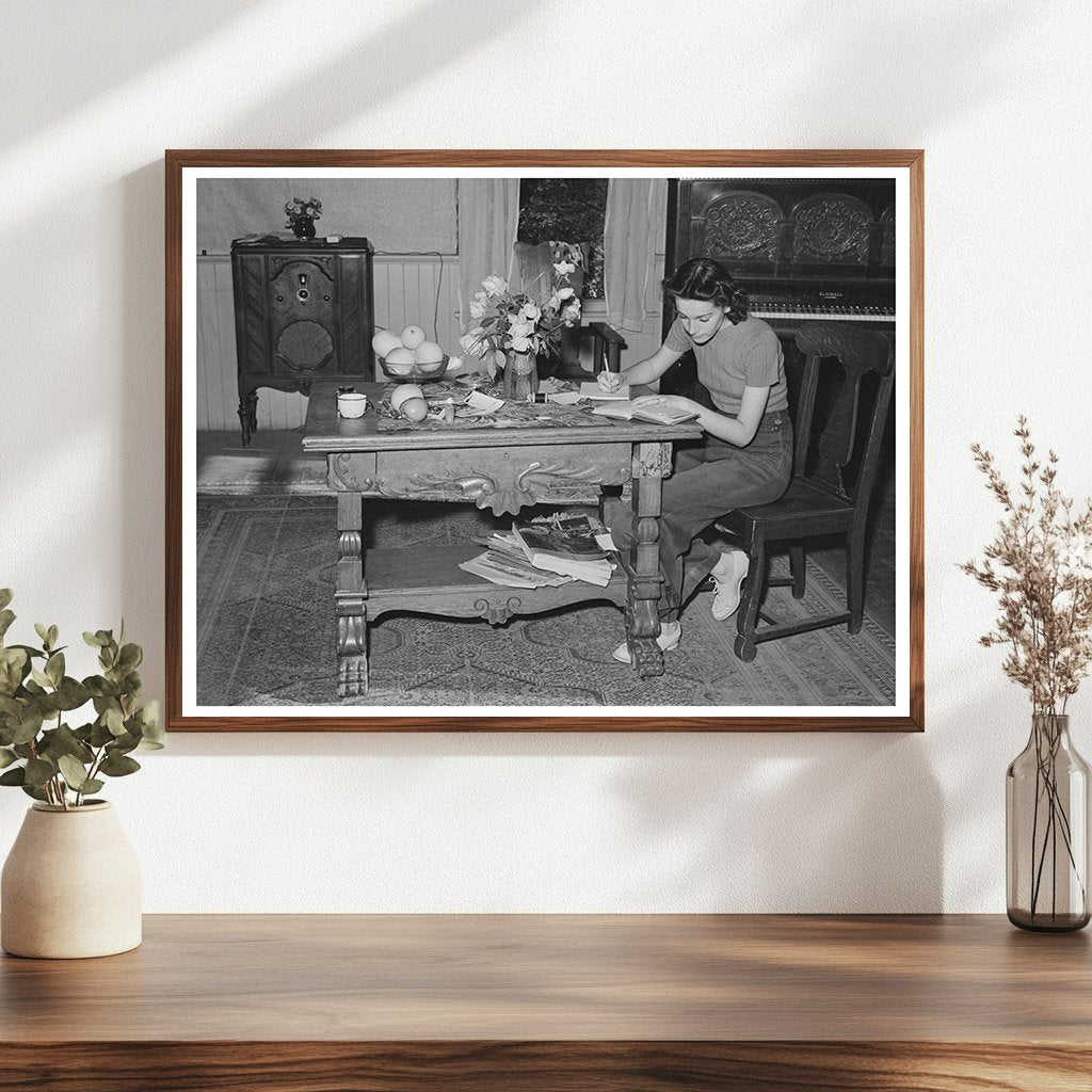 Daughter of Placer County Fruit Farmer December 1940