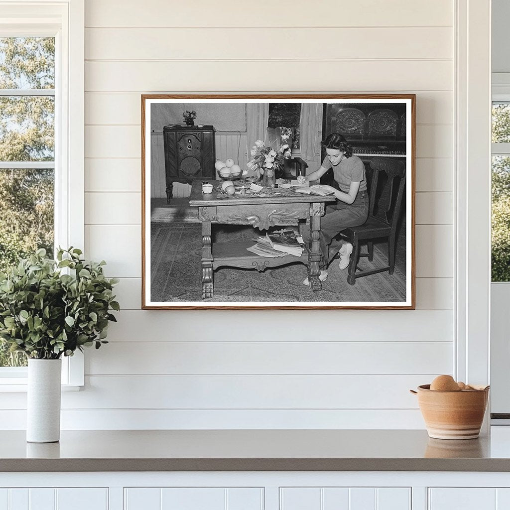 Daughter of Placer County Fruit Farmer December 1940