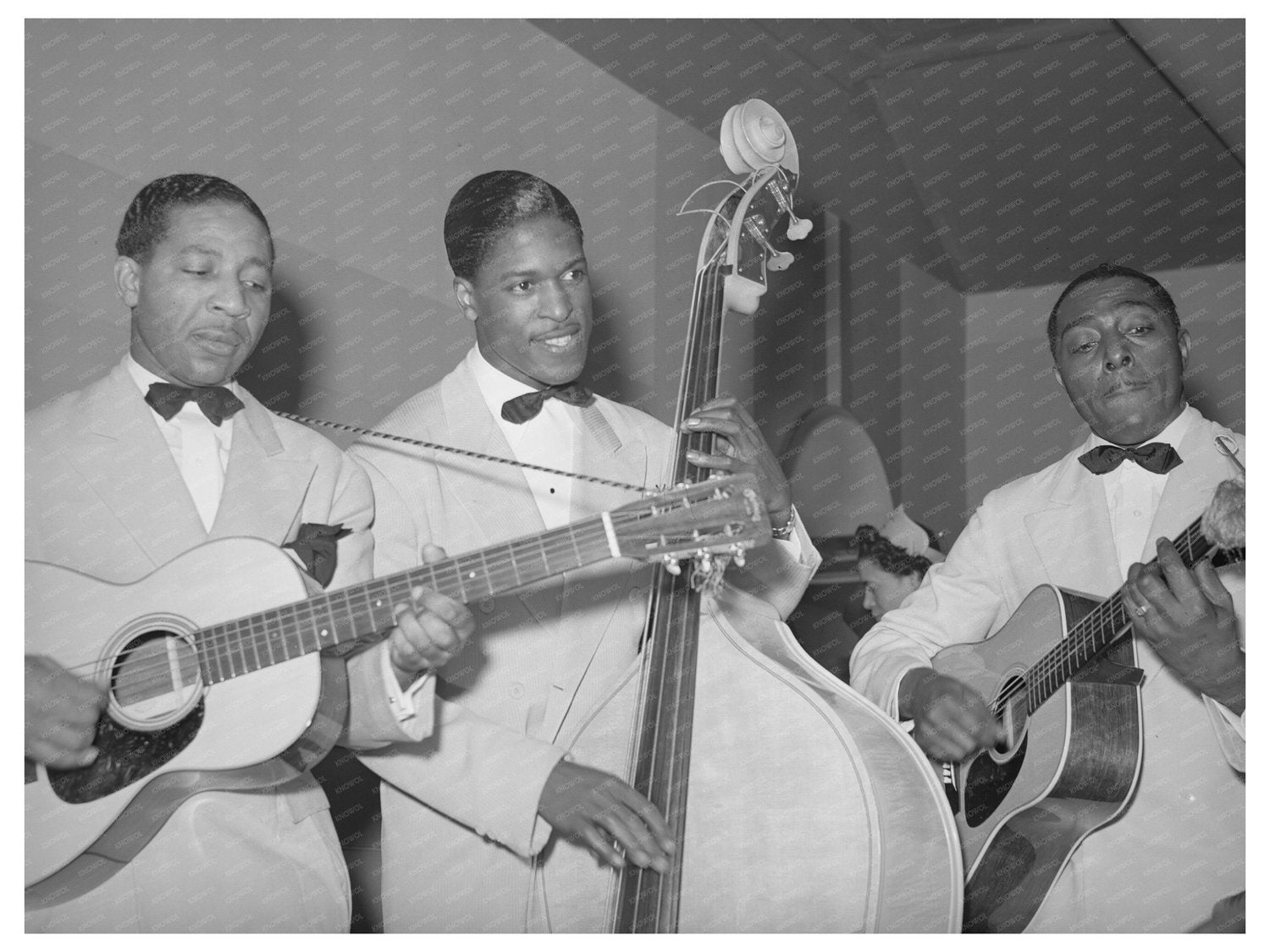 Chicago Tavern Entertainers April 1941 Lonnie Johnson