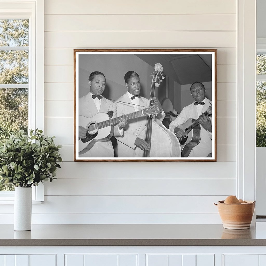 Chicago Tavern Entertainers April 1941 Lonnie Johnson