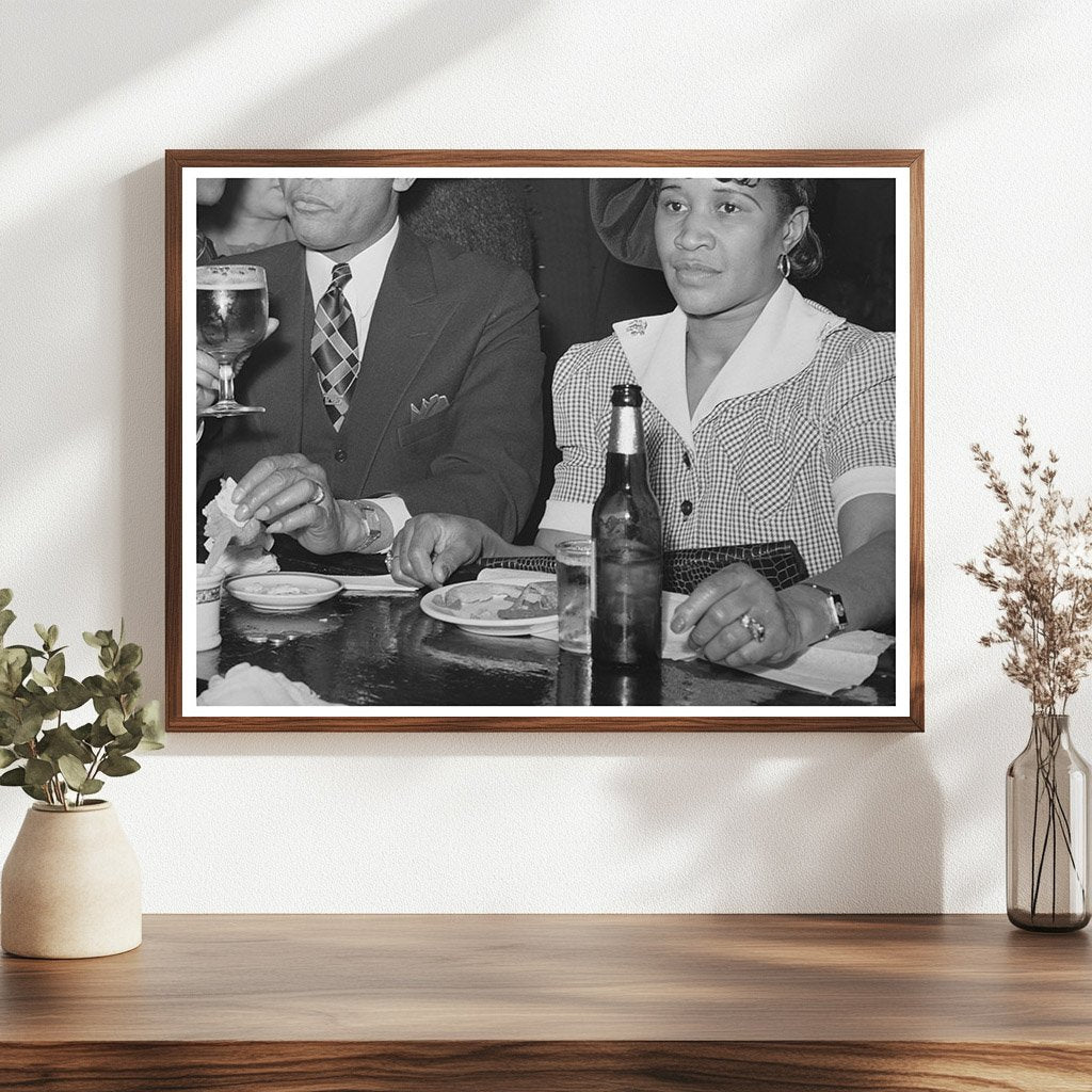 Chicago Tavern Scene April 1941 FSA OWI Collection