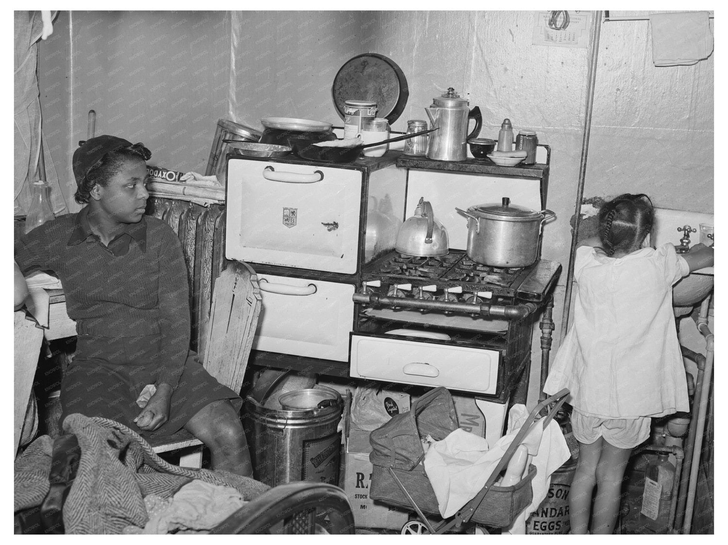 Vintage Chicago Kitchen Photo April 1941 Urban Living