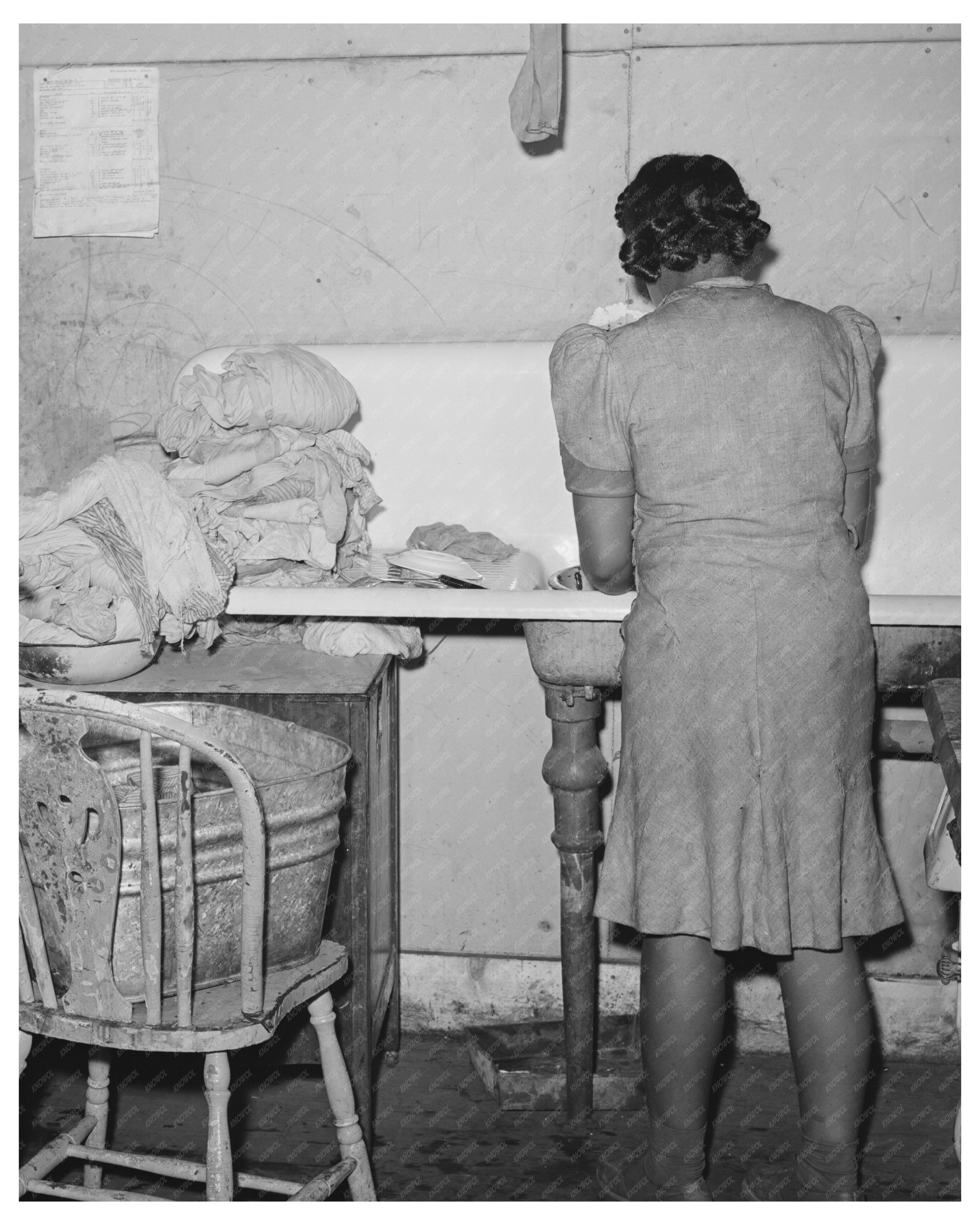 Family Washday Activities Relief Assistance Chicago 1941