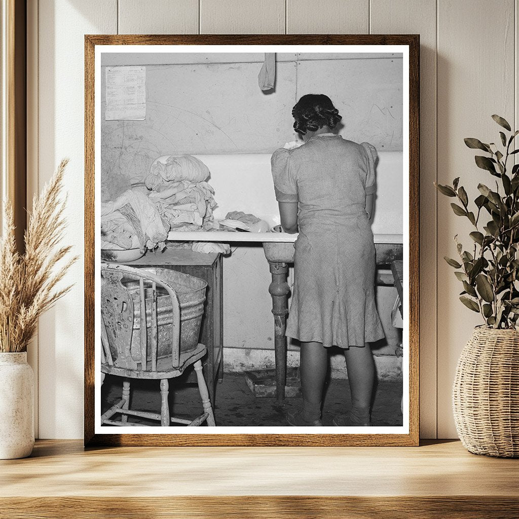 Family Washday Activities Relief Assistance Chicago 1941