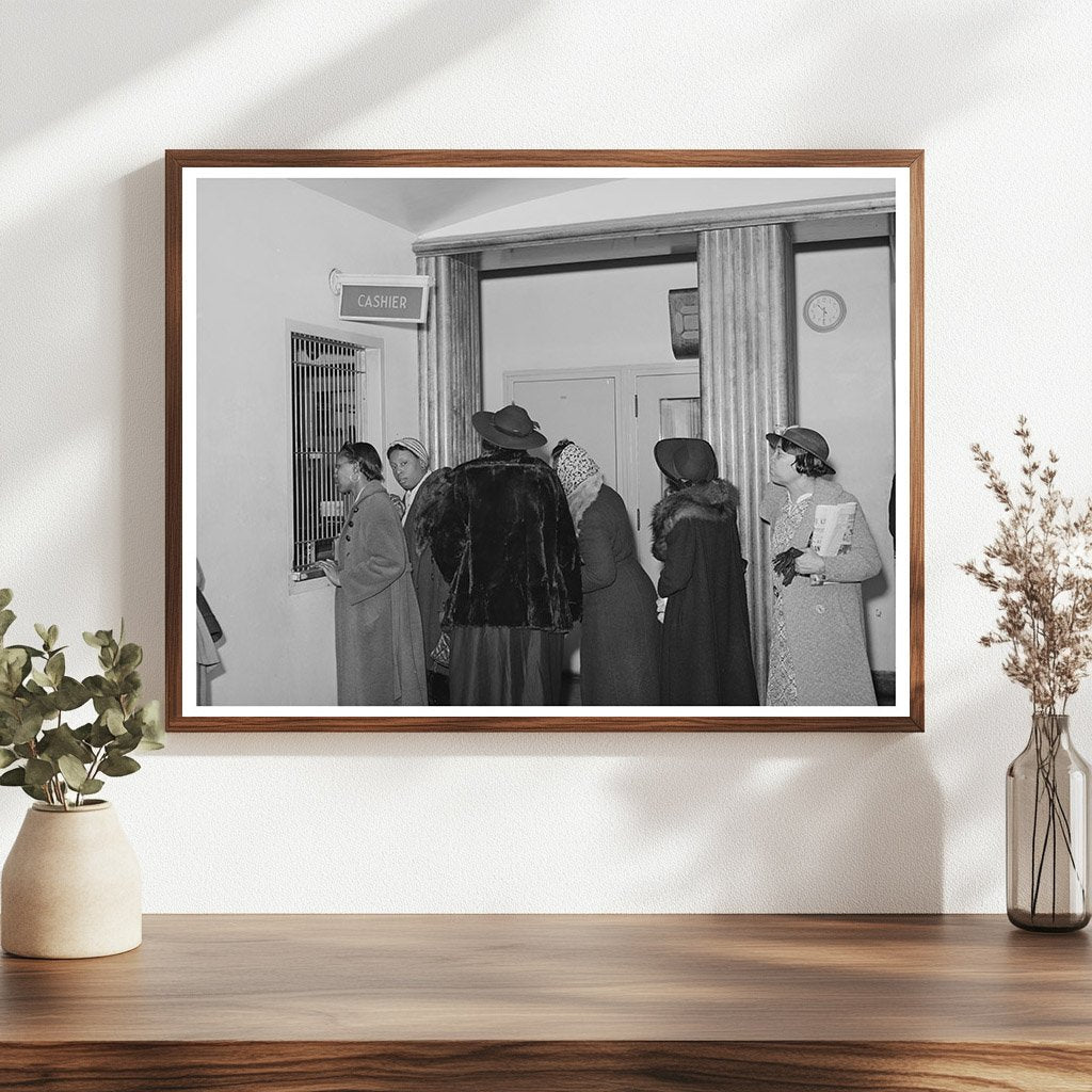 Chicago Clinic Patients Paying Medical Bills April 1941