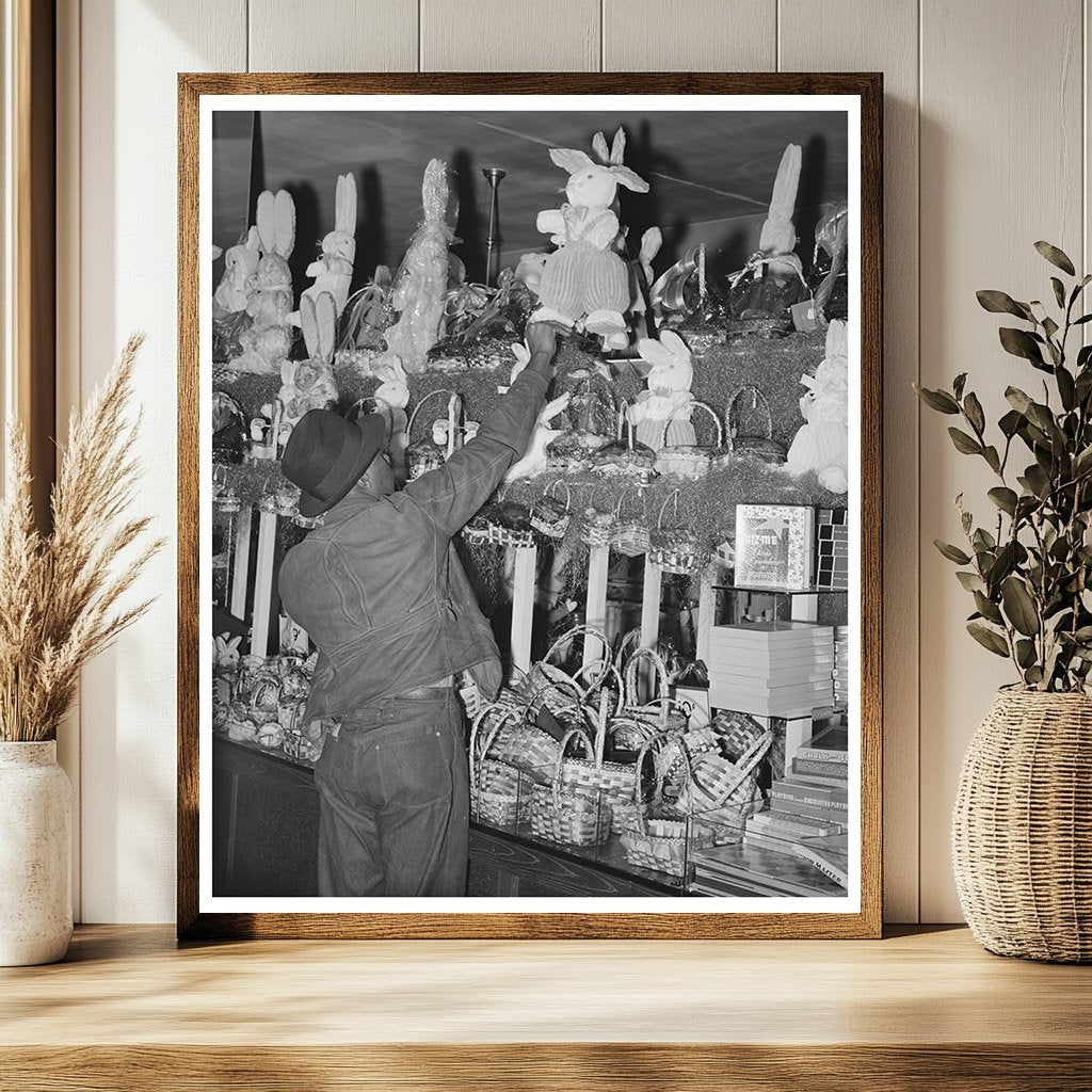 Ten Cent Store in Chicago April 1941 Vintage Photo