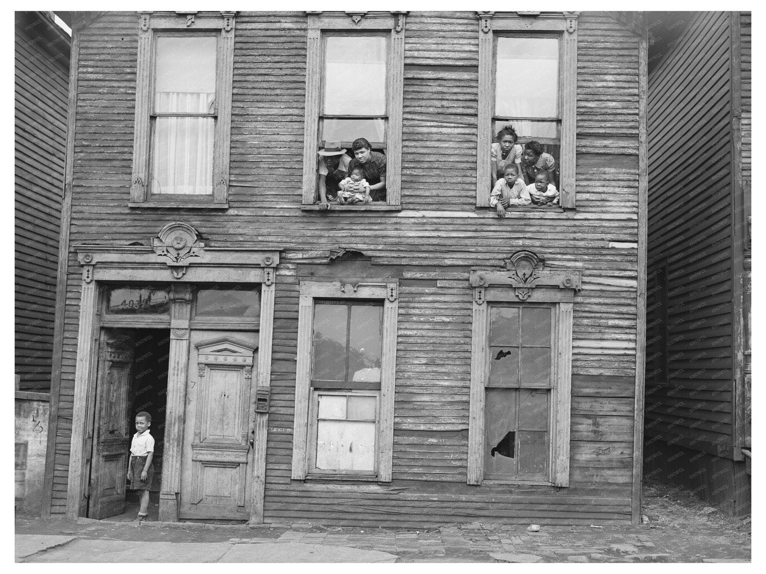 Chicago Residential Scene April 1941 FSA Collection