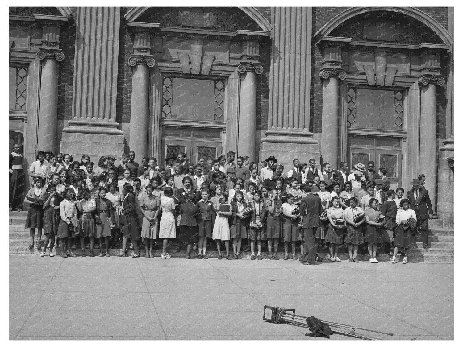 Children at Southside Chicago High School April 1941