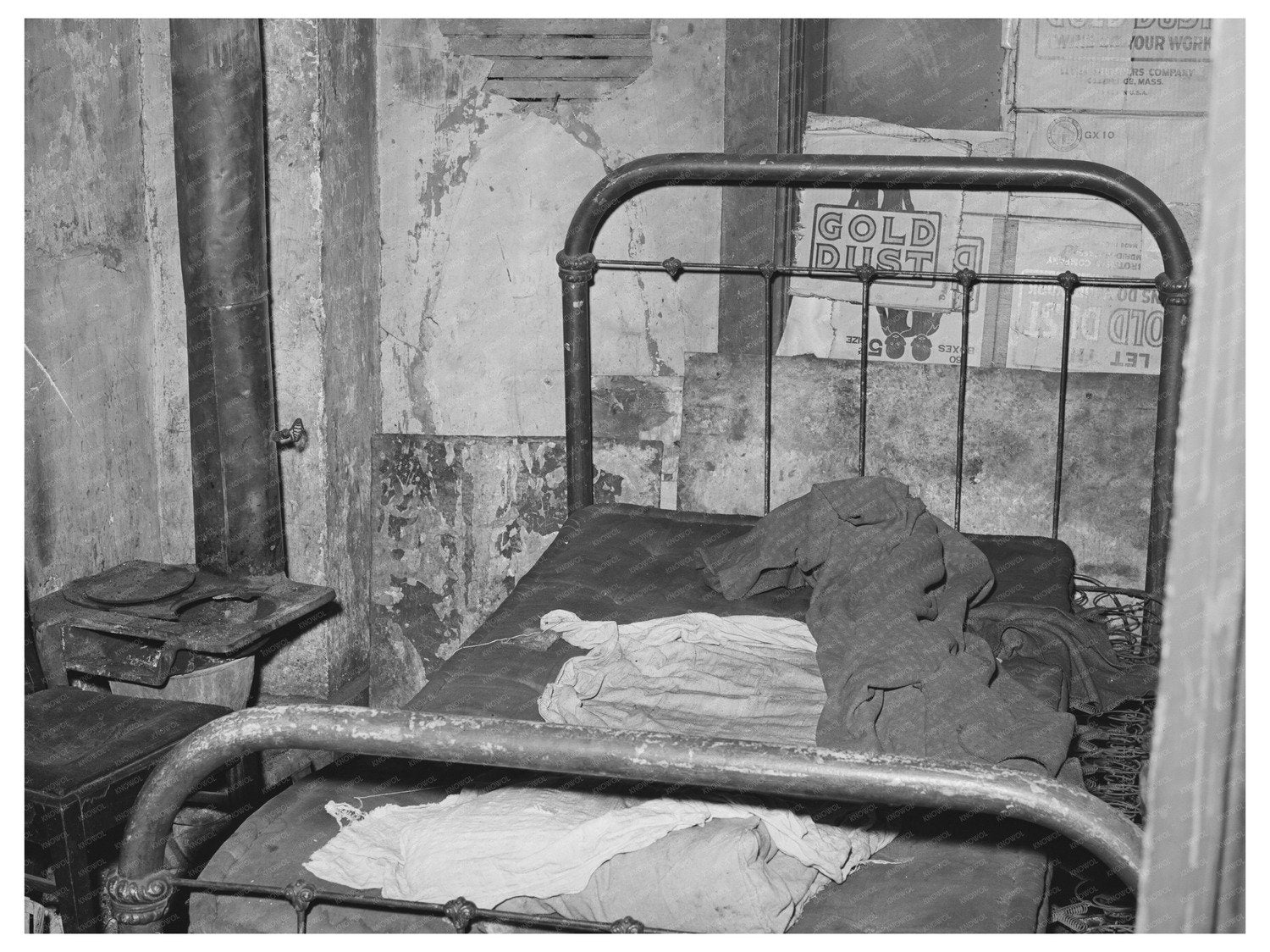 Chicago Rooming House Vintage Photo April 1941