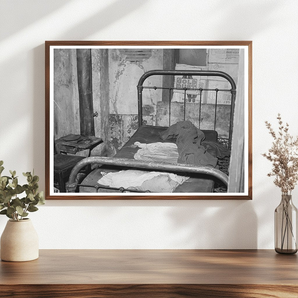 Chicago Rooming House Vintage Photo April 1941