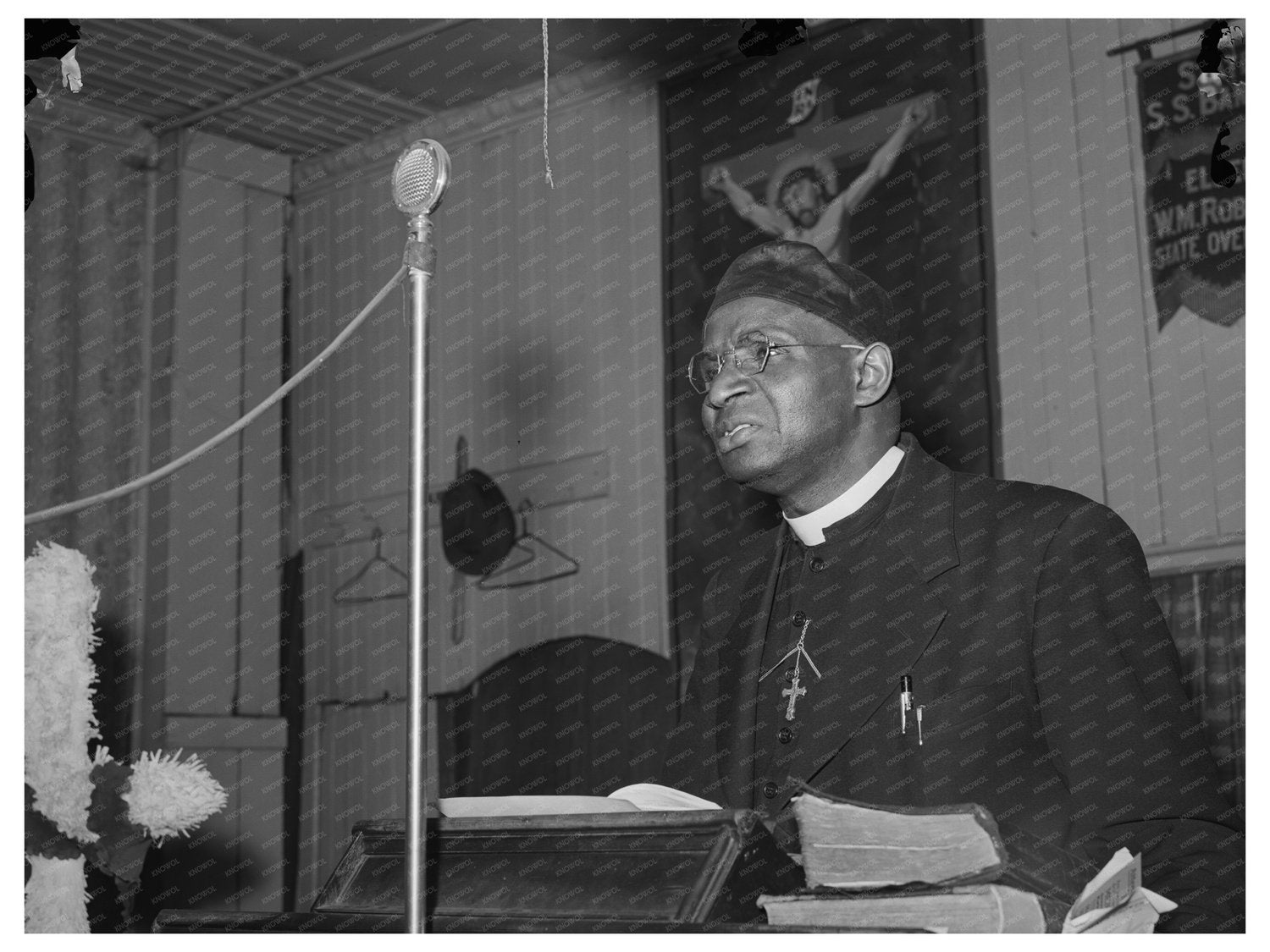 Preacher at Chicago Baptist Church April 1941 Vintage Photo