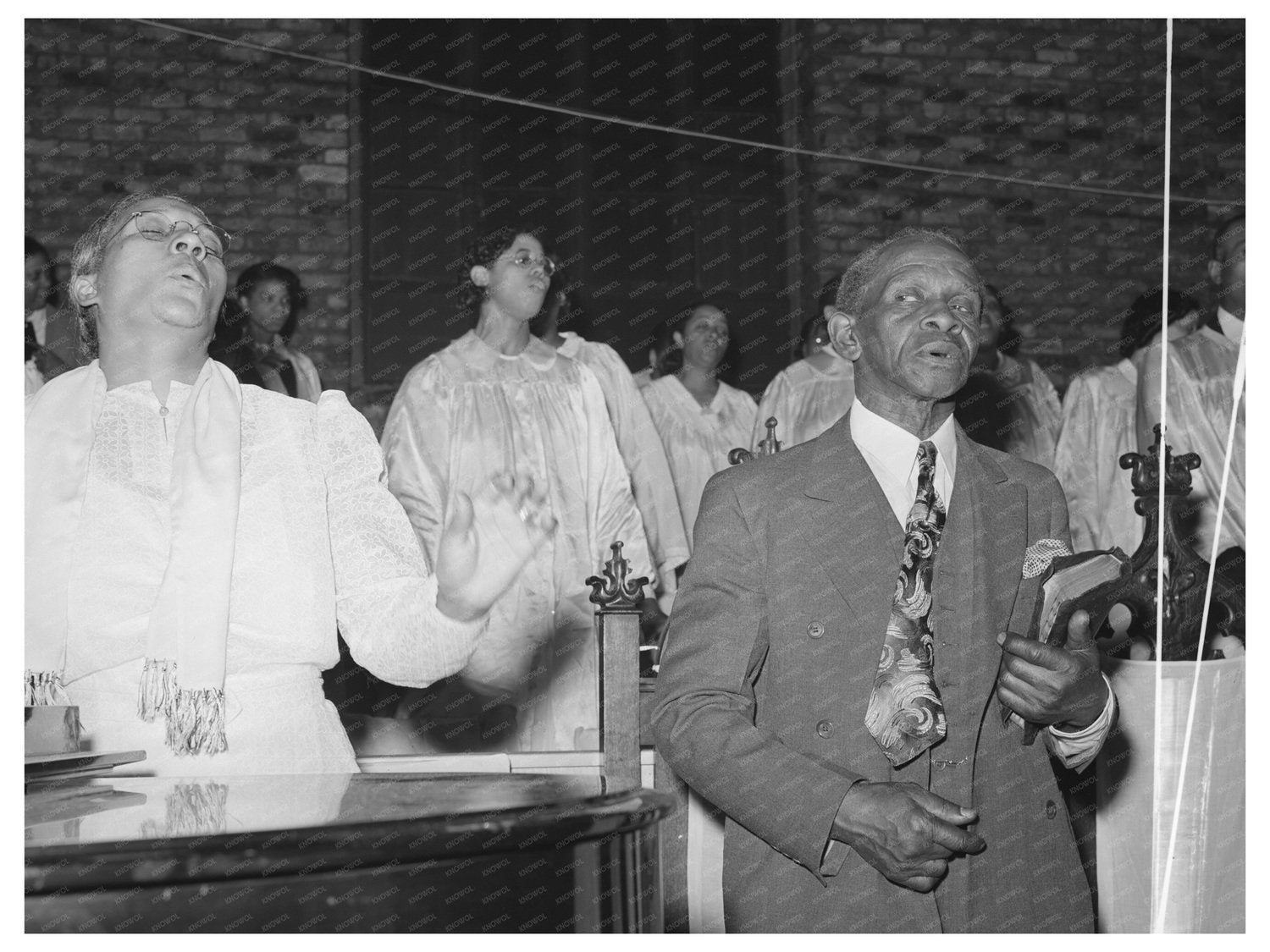 Singing at a Pentecostal Church Chicago April 1941