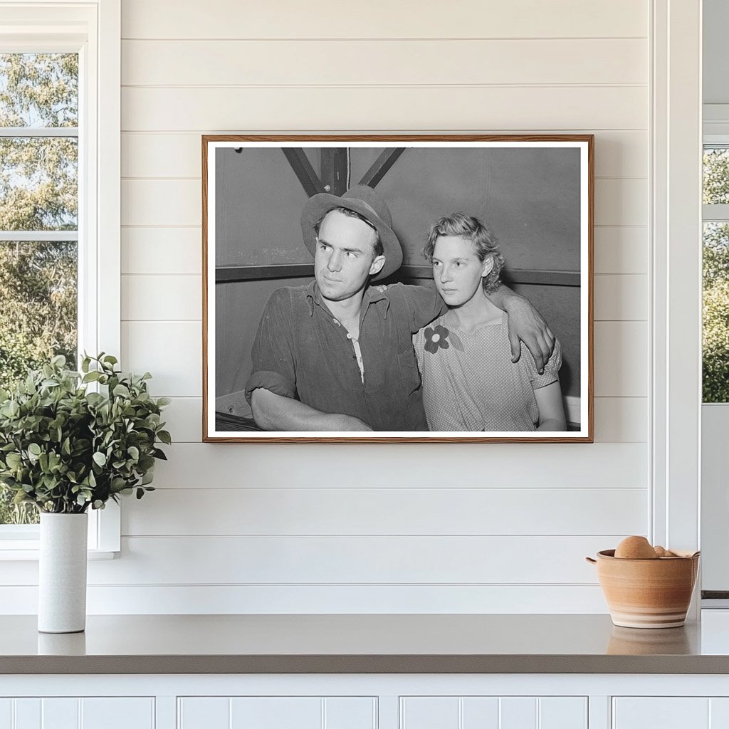 Farm Worker and Wife at Idaho Labor Camp 1941