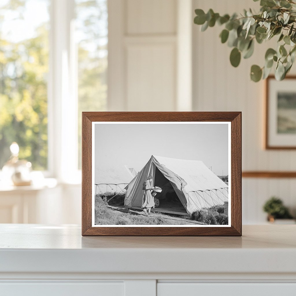 Farm Workers Wife at Migratory Labor Camp Wilder Idaho 1941