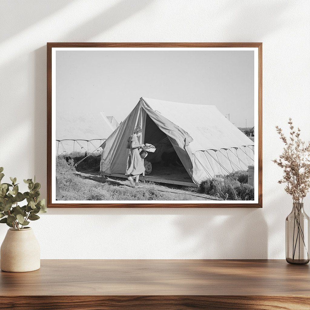 Farm Workers Wife at Migratory Labor Camp Wilder Idaho 1941
