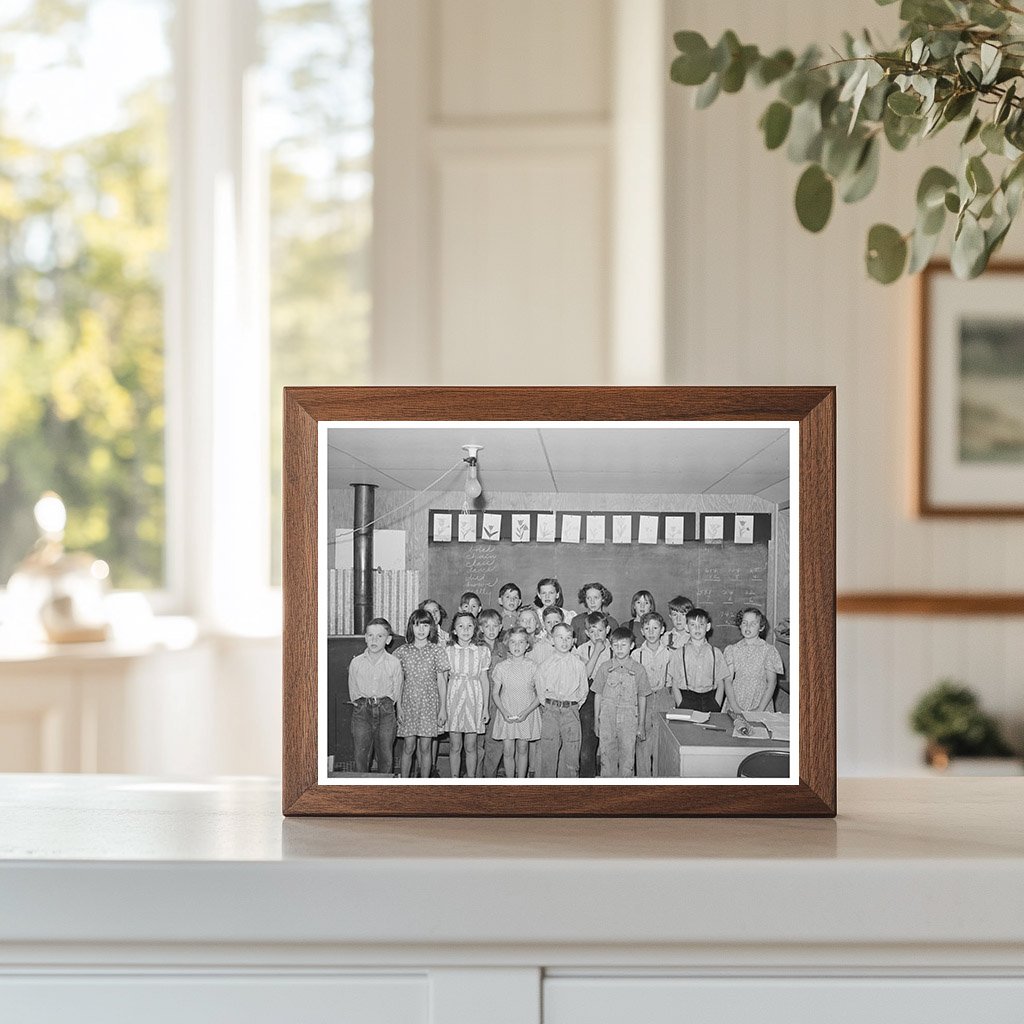 Schoolchildren at Farm Workers Camp Caldwell Idaho 1941