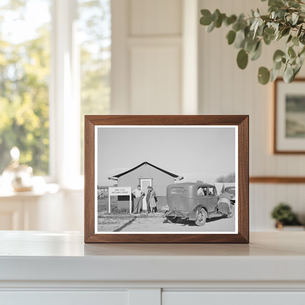 Farm Workers Meet Employment Rep in Wilder Idaho 1941