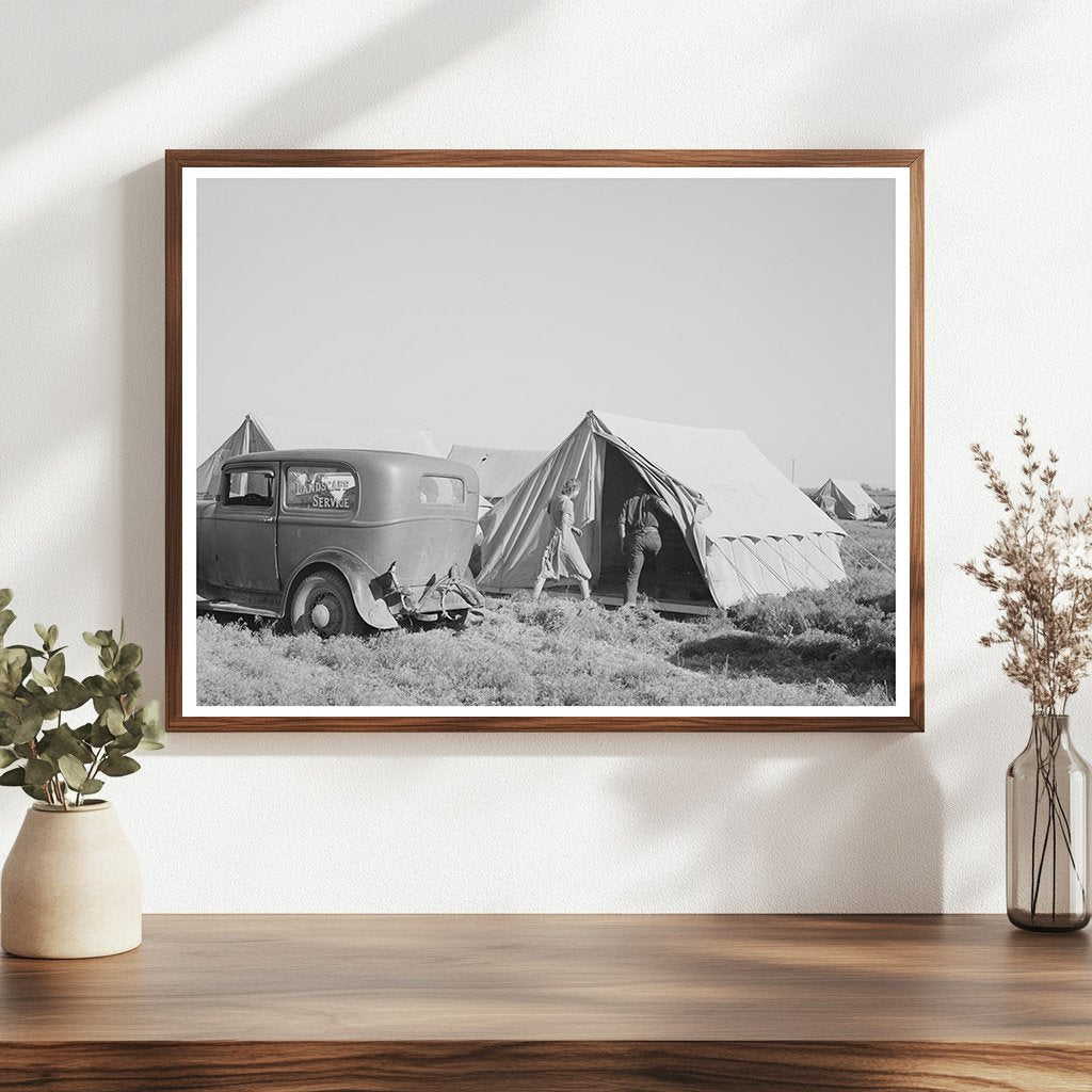 Farm Workers Unloading at Idaho Labor Camp May 1941