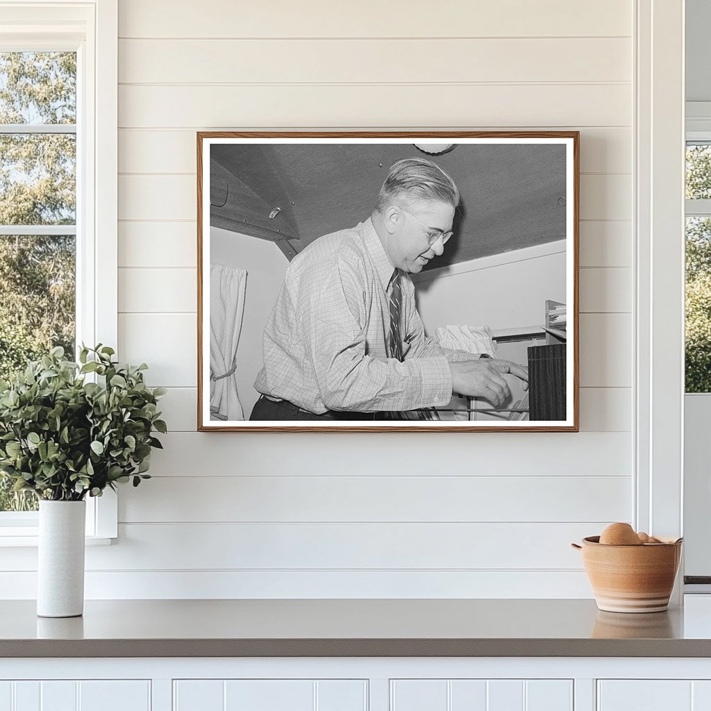 Clerk at FSA Migratory Labor Camp Wilder Idaho 1941