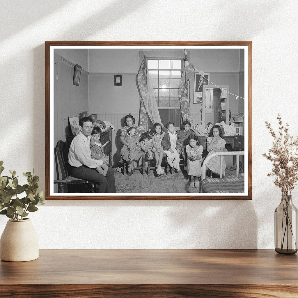 San Diego Family of Ten in Small Home May 1941