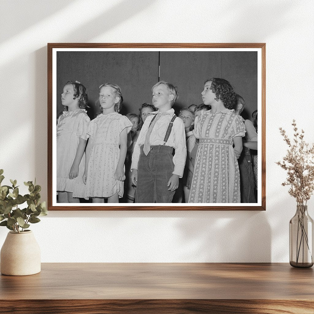 Schoolchildren End Term at Idaho Labor Camp June 1941