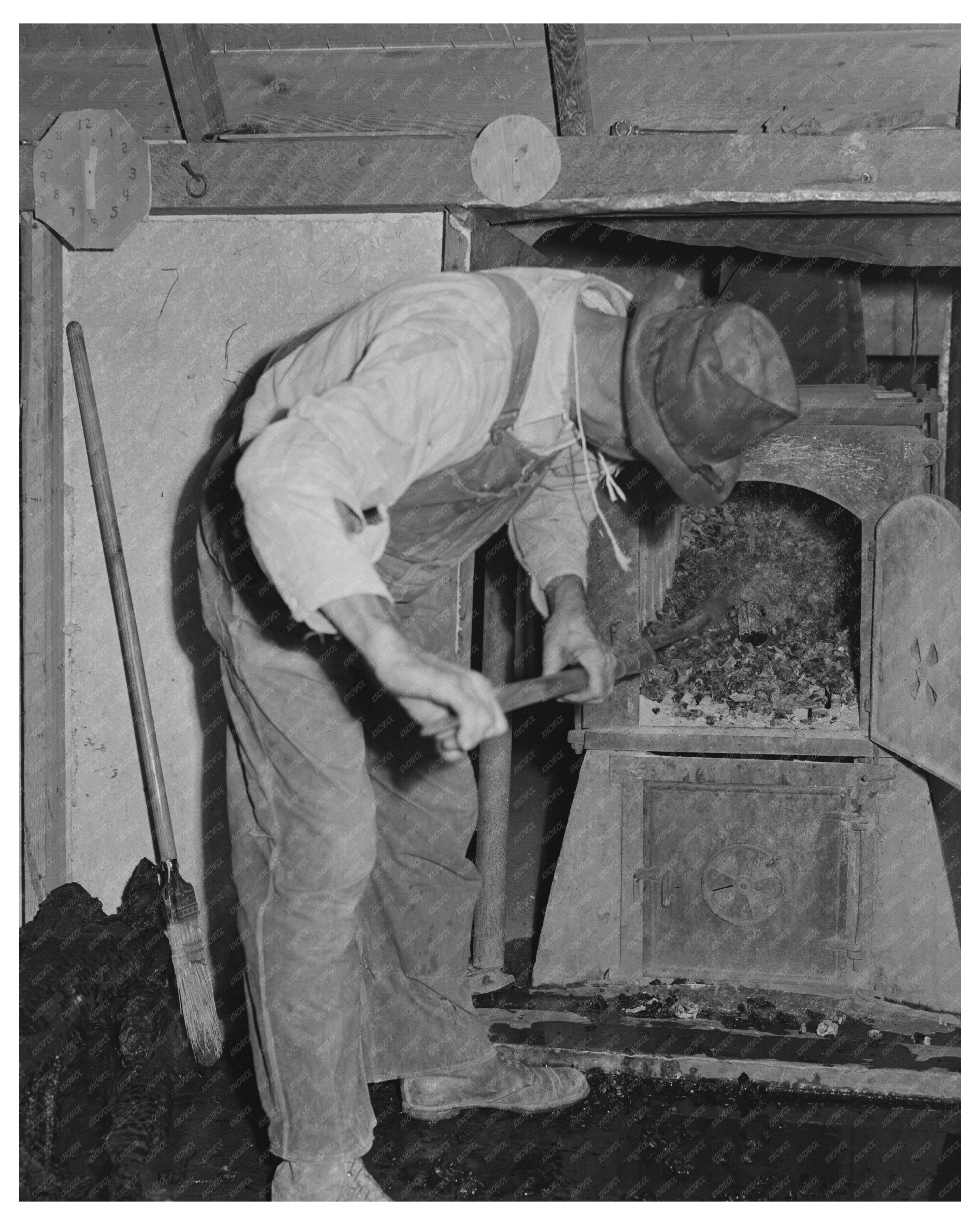1941 Hop Kiln Repair Workers Yakima County Washington