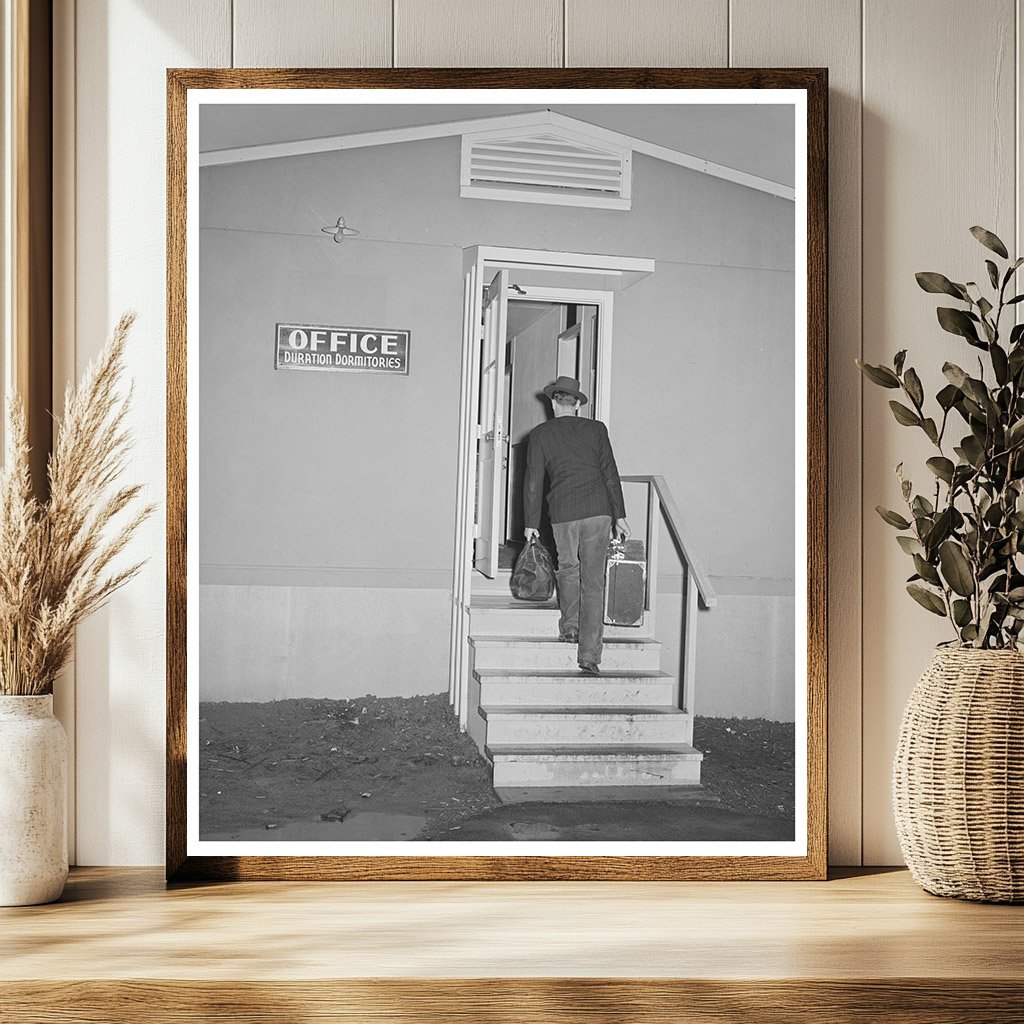 1941 Workman Arrives at Bremerton FSA Dormitory