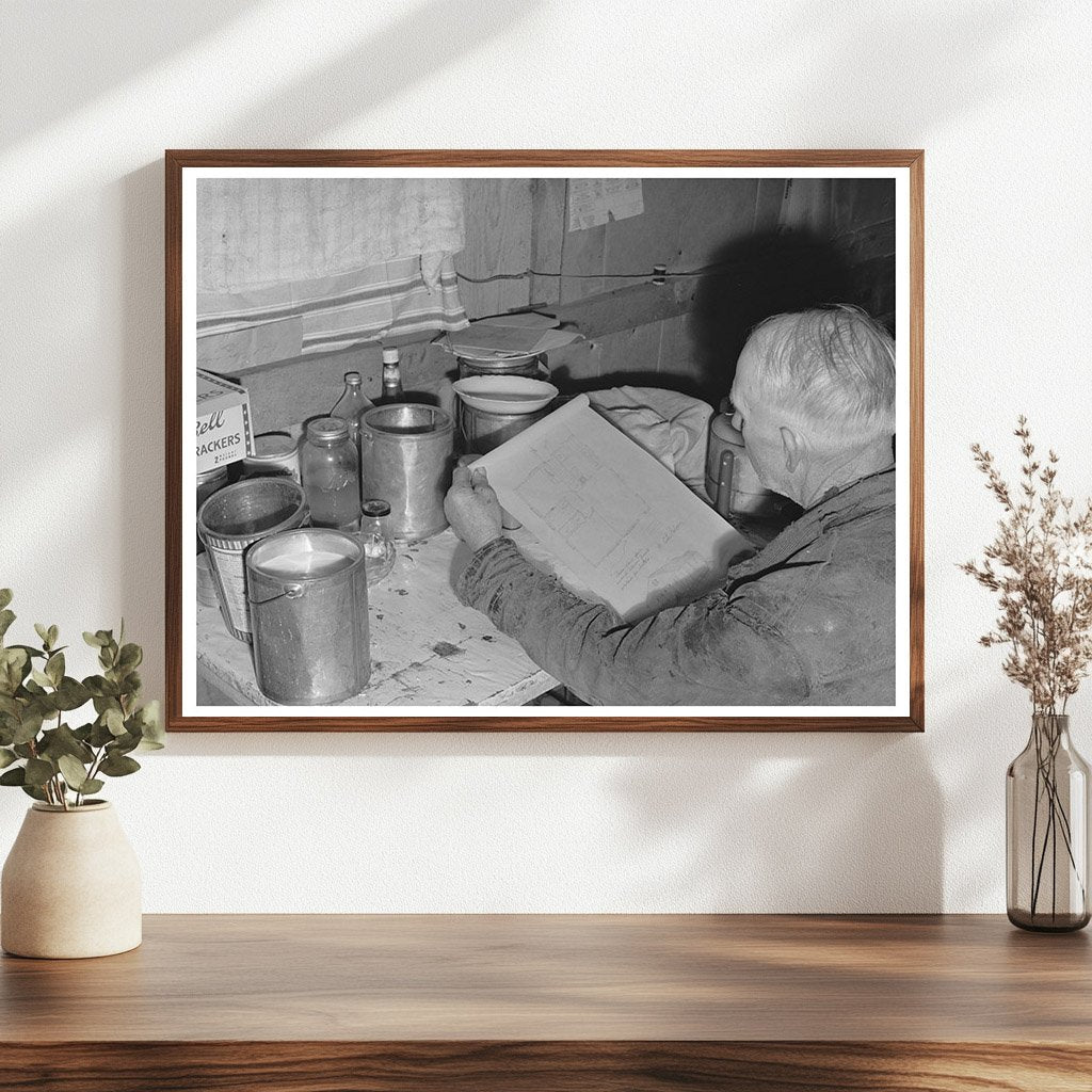 Mr. Palmer Reviews Home Plans Idaho December 1941