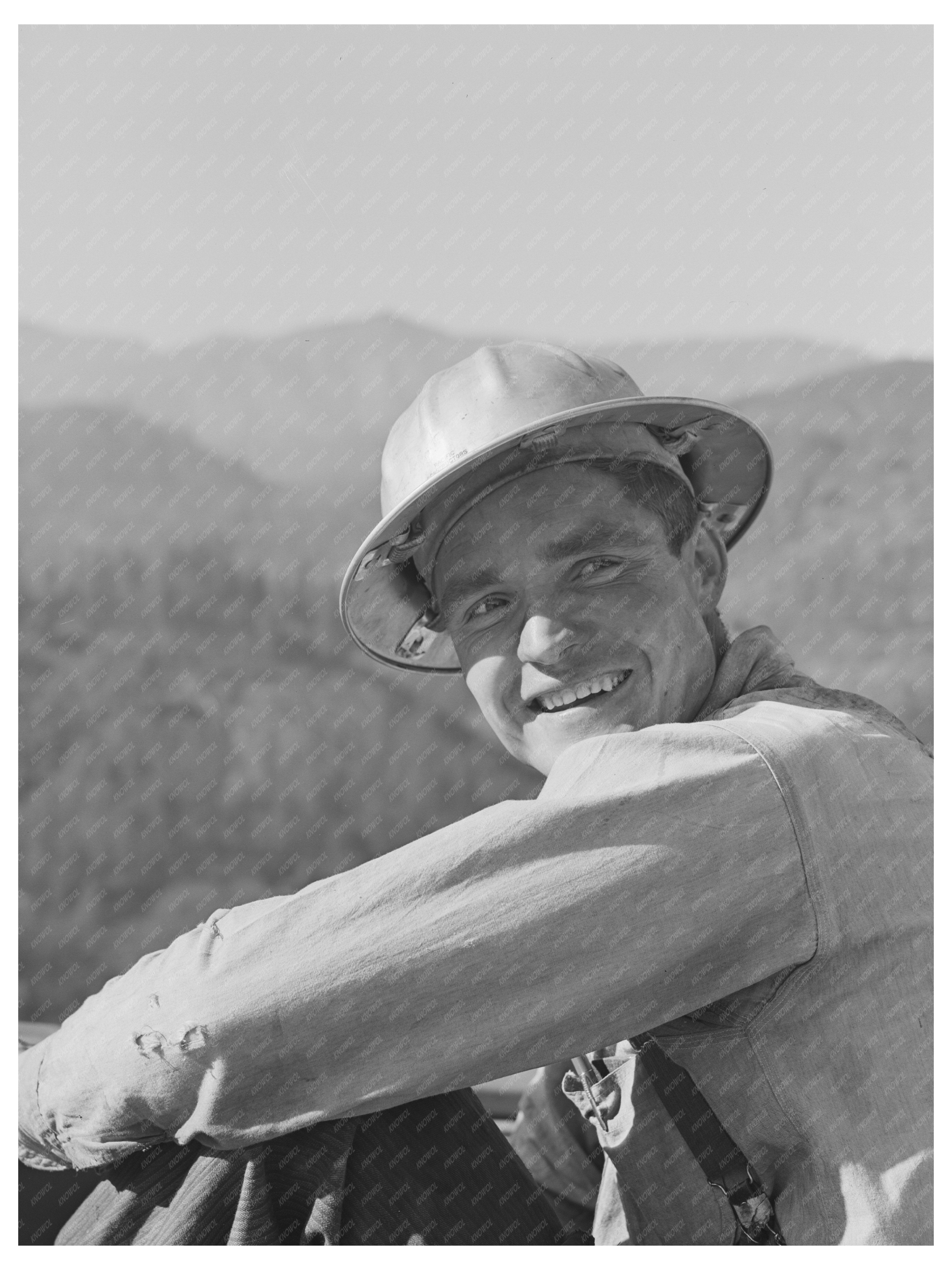 Shasta Dam Worker December 1941 Historical Photo