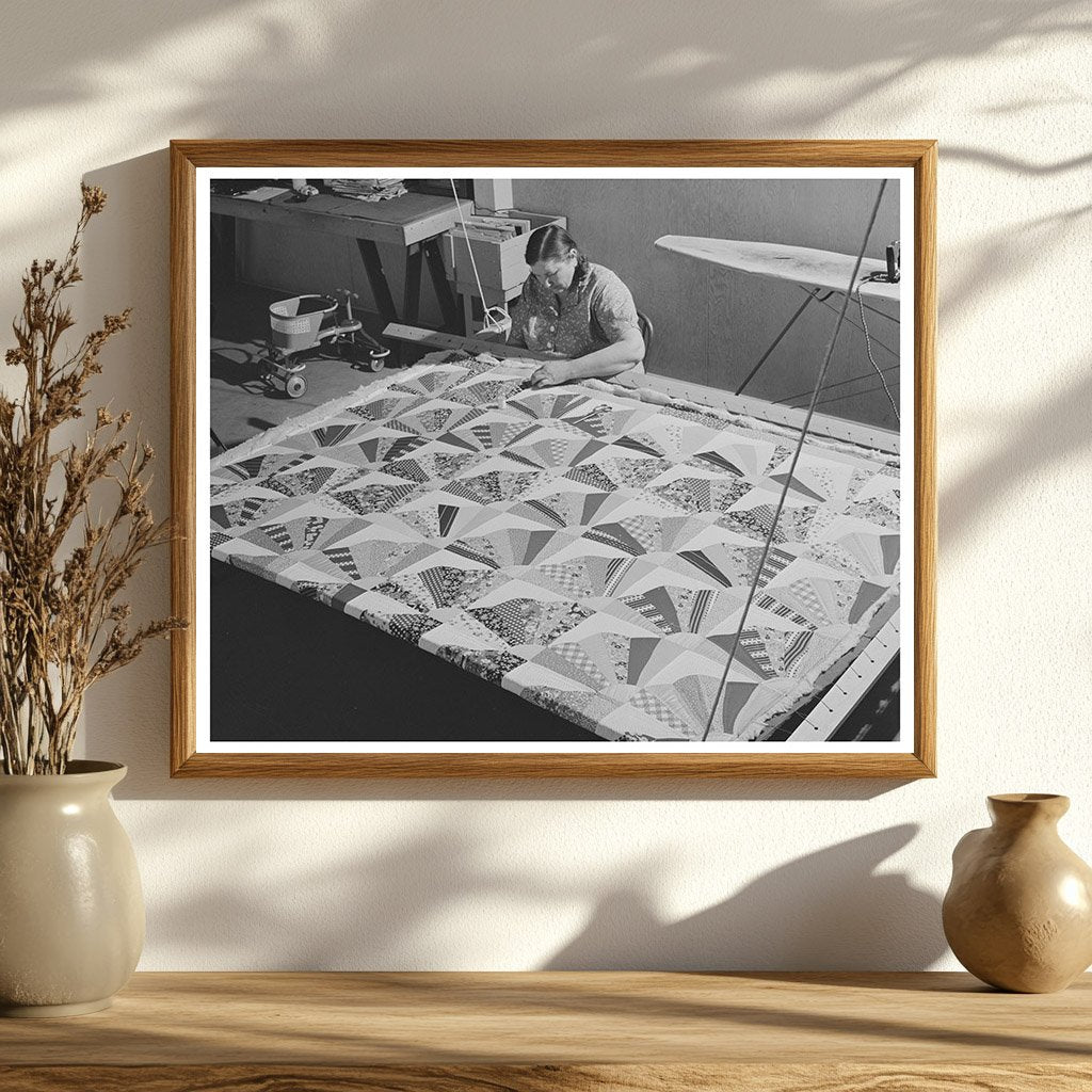 Quilting Session of Agricultural Workers Woodville 1942