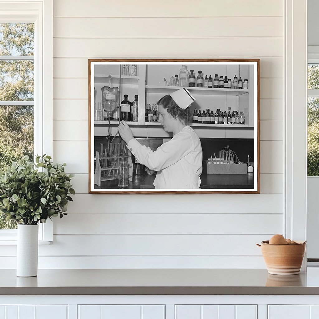 Laboratory Technician in Rural Arizona February 1942